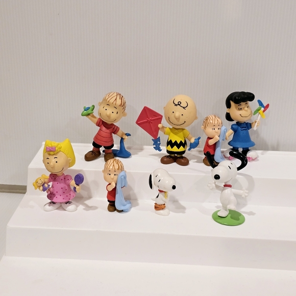 Peanuts Charlie Brown Snoopy Figure Set - Picture 1 of 10